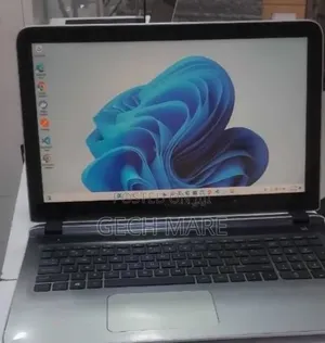 New Laptop HP Pavilion 15 8GB Intel Core i5 SSD 1T
