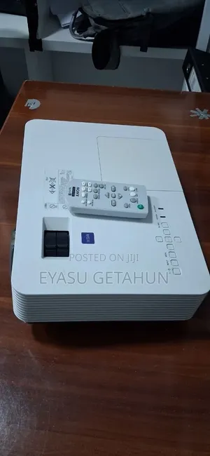 Sony Projector Model Name VPL-Dx220 Hardware Interface VGA, HDMI