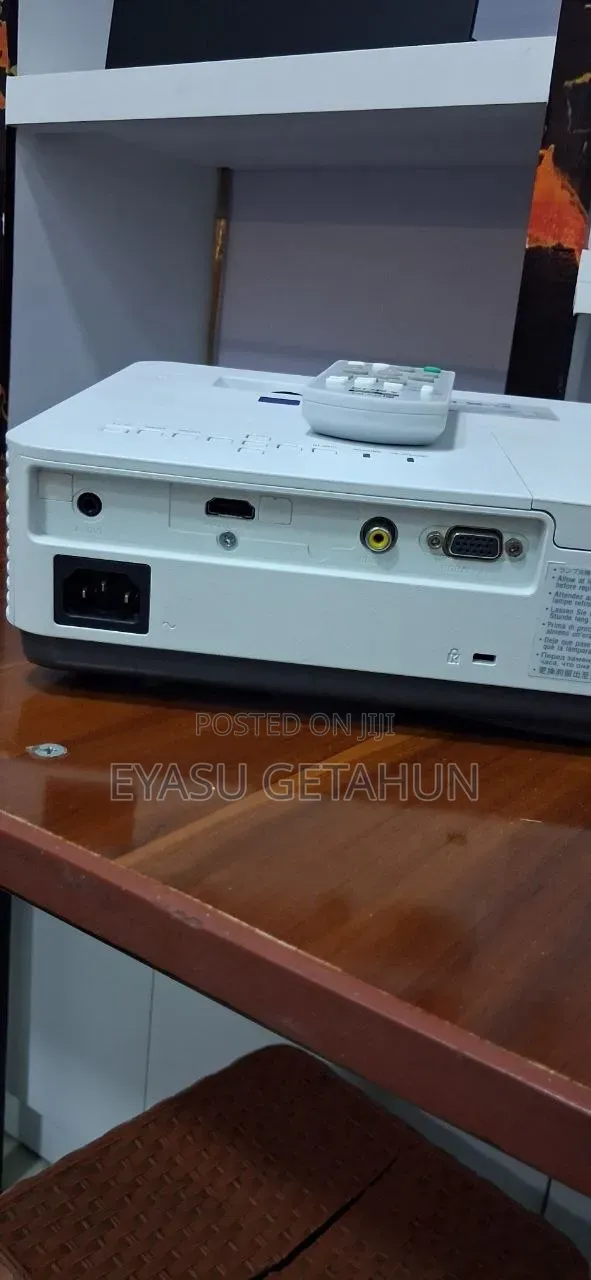 Sony Projector Model Name VPL-Dx220 Hardware Interface VGA, HDMI