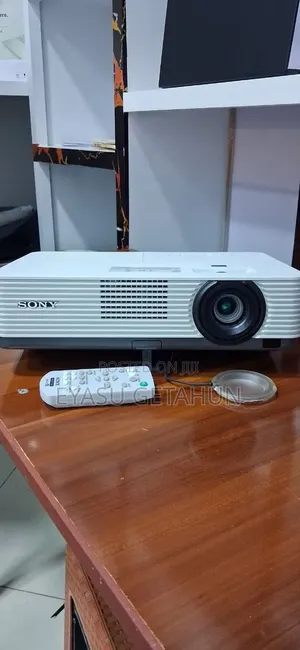 Sony Projector Model Name VPL-Dx220 Hardware Interface VGA, HDMI