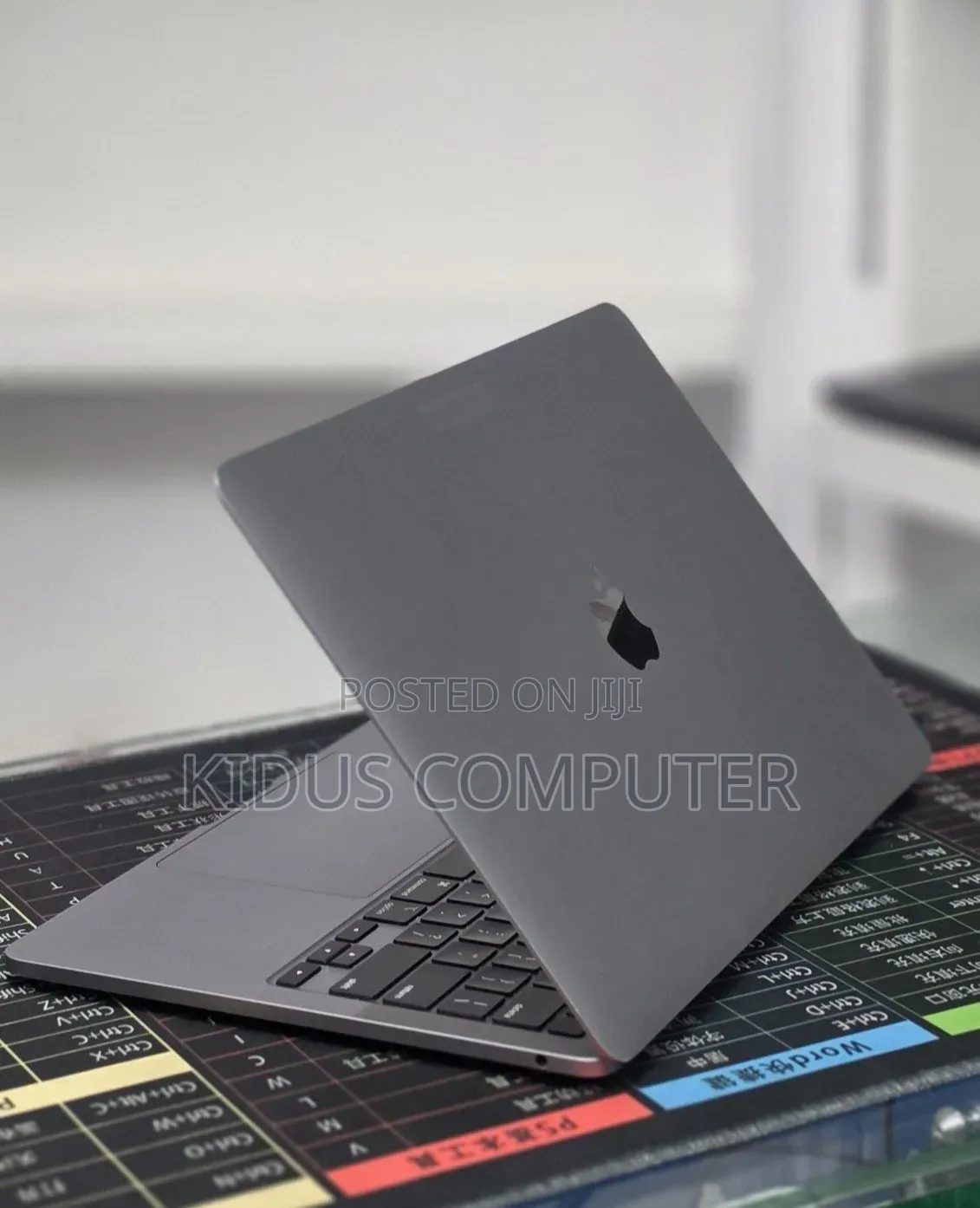 New Laptop Apple MacBook Pro 2021 M1 16GB Apple M1 SSD 512GB