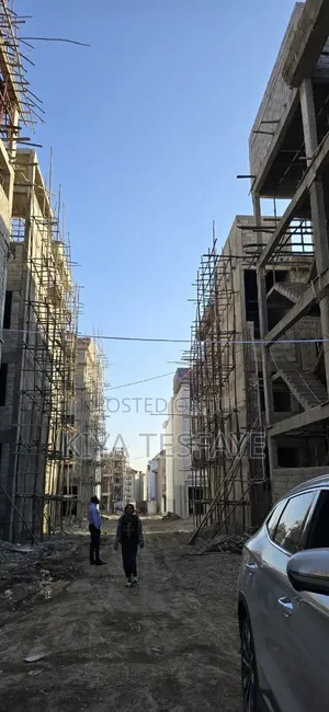 Furnished 3bdrm Apartment in G + 4 አፓርትመንት, Bole for sale