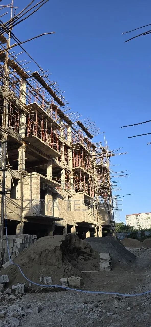 Furnished 3bdrm Apartment in G + 4 አፓርትመንት, Bole for sale