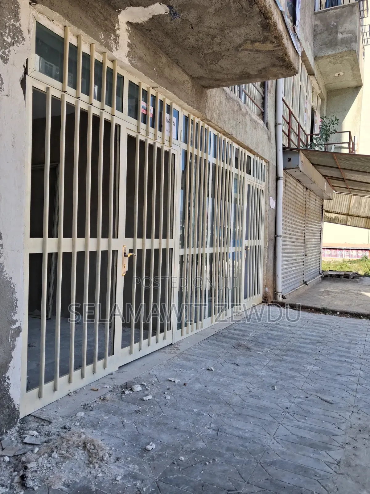 ሱቅ 40/ 60 Shop Beshale