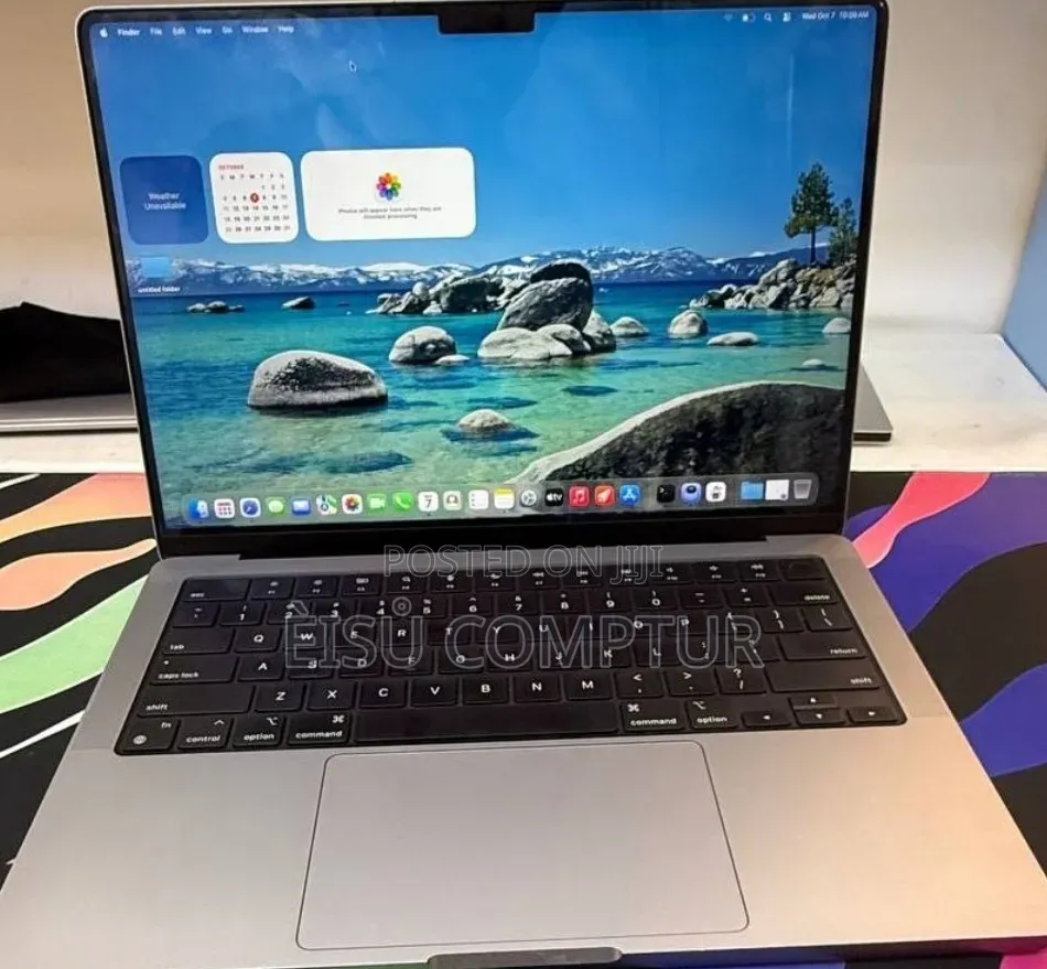 New Laptop Apple MacBook Pro 2023 M3 8GB Apple M3 Pro SSD 512GB