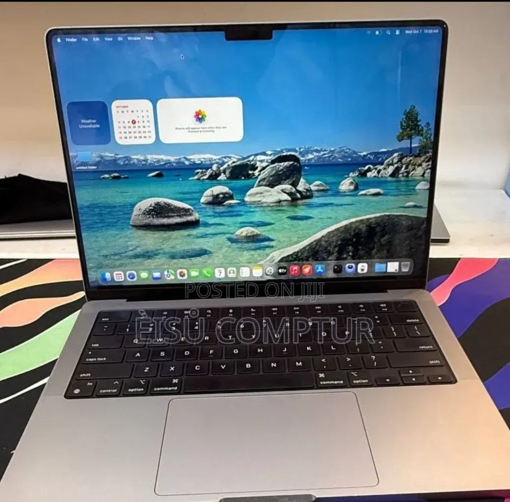 New Laptop Apple MacBook Pro 2023 M3 8GB Apple M3 Pro SSD 512GB