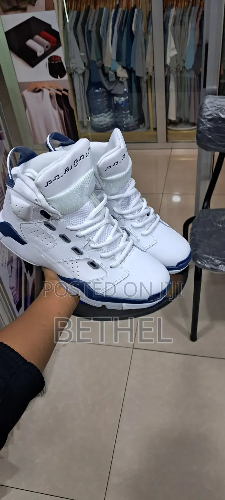 Air Jordan 6 Retro "Midnight Navy"