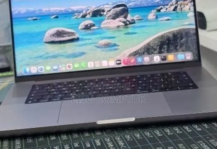 New Laptop Apple MacBook Pro 2020 M1 32GB Apple M1 Pro SSD 1T