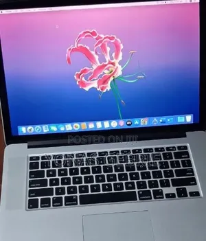 New Laptop Apple MacBook 16GB Intel Core i7 SSD 256GB