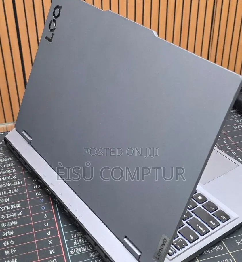 New Laptop Lenovo LOQ 15IRH8 8GB Intel Core i5 SSD 512GB