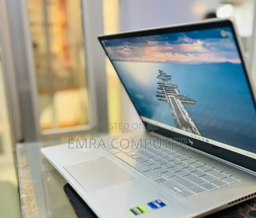 New Laptop HP 16GB Intel Core i7 SSD 512GB