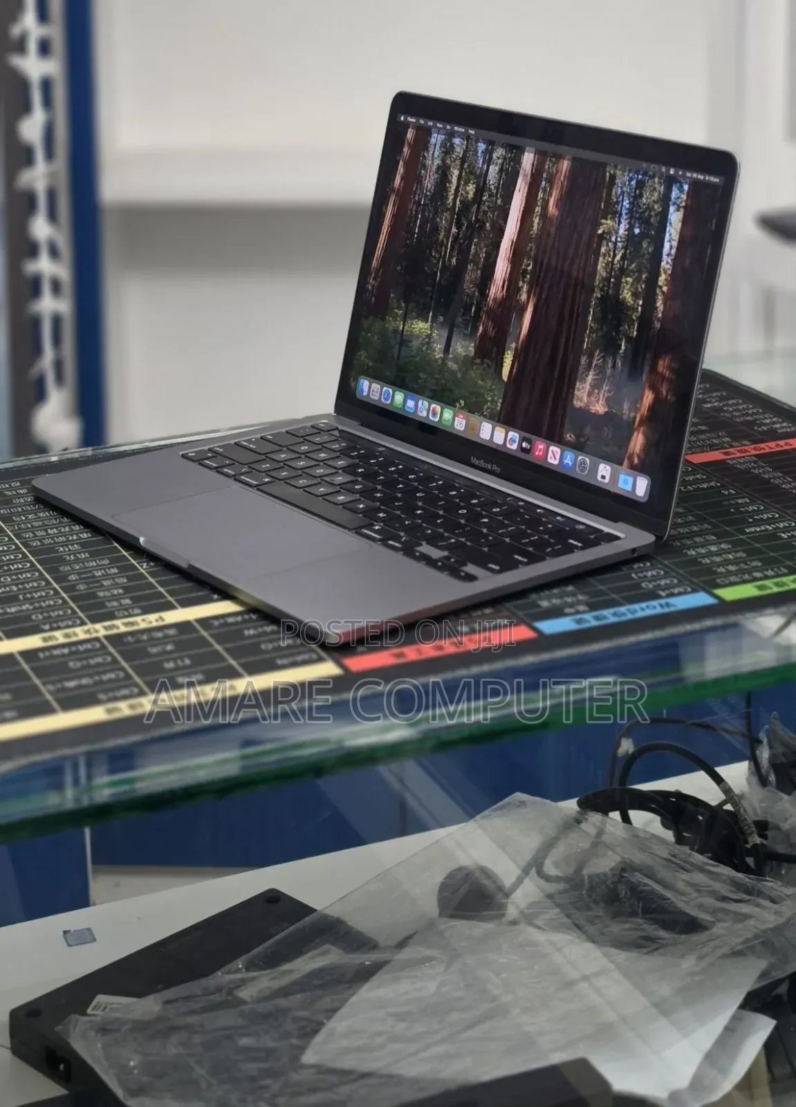 New Laptop Apple MacBook Pro 2020 M1 16GB Apple M1 Pro SSD 512GB
