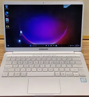 New Laptop Samsung NP-X360 8GB Intel Core i7 SSD 256GB