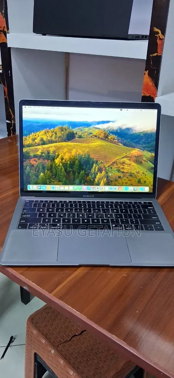 New Laptop Apple MacBook Air 2019 8GB Intel Core i5 SSD 128GB