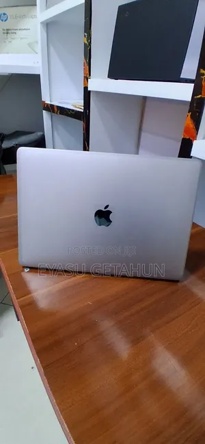 New Laptop Apple MacBook Air 2019 8GB Intel Core i5 SSD 128GB