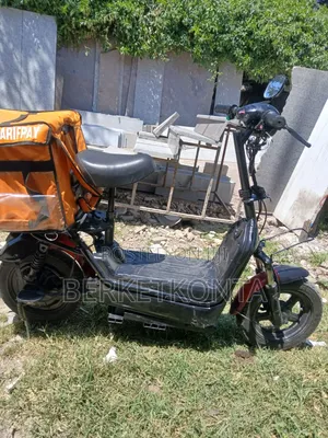 New Piaggio Scooter 2024 Black