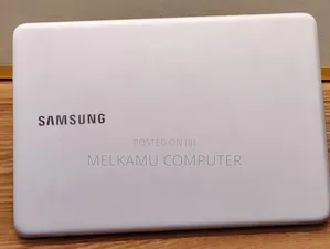 New Laptop Samsung Galaxy Book4 8GB Intel Core i7 SSD 256GB