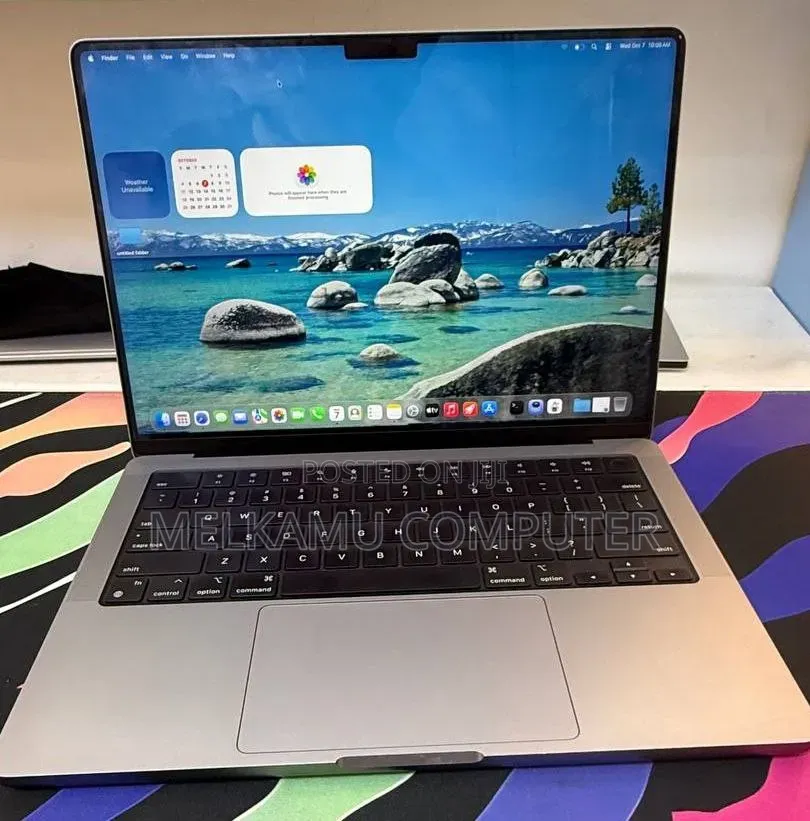 New Laptop Apple MacBook Pro 2023 M3 8GB Apple M3 SSD 512GB