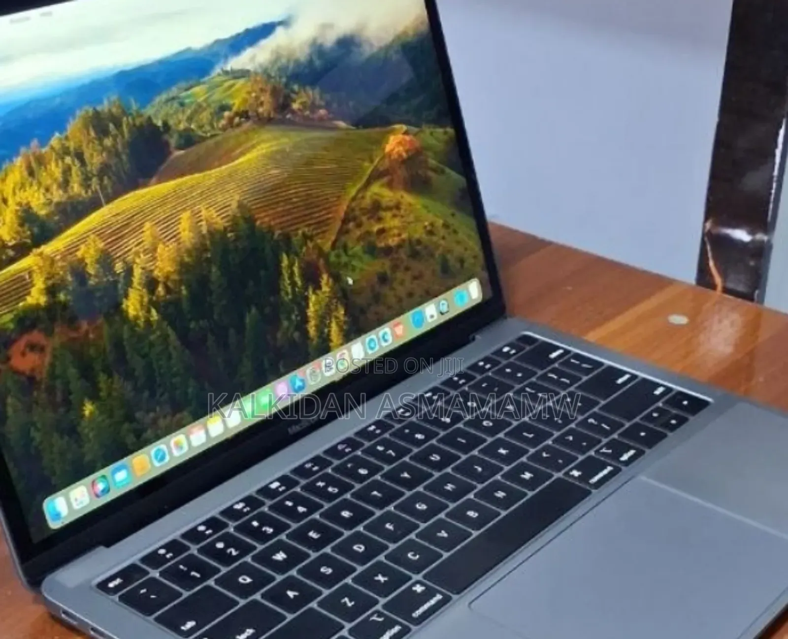 New Laptop Apple MacBook Air 2019 8GB Intel Core i5 SSD 128GB