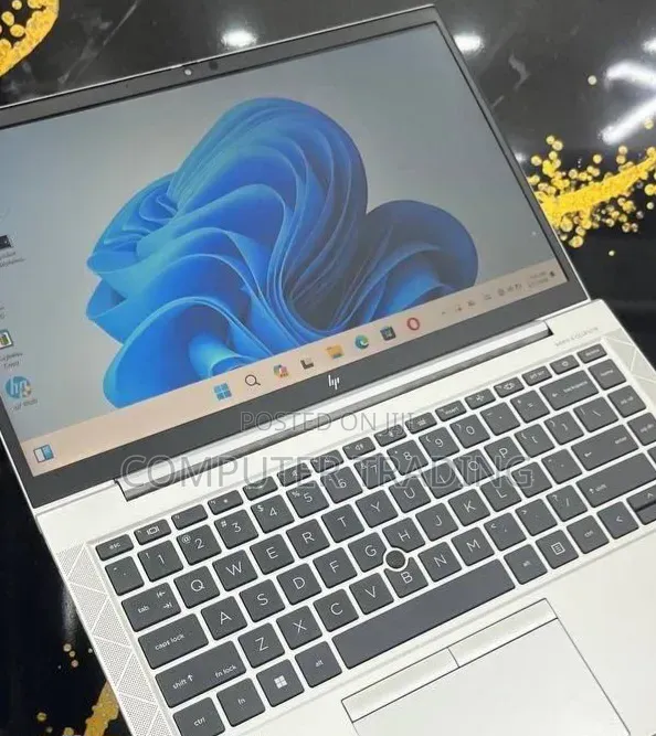 New Laptop HP EliteBook 840 G8 16GB Intel Core i5 SSD 512GB