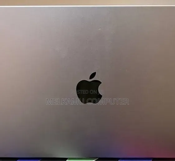 New Laptop Apple MacBook Pro 2023 M3 8GB Apple M3 SSD 512GB
