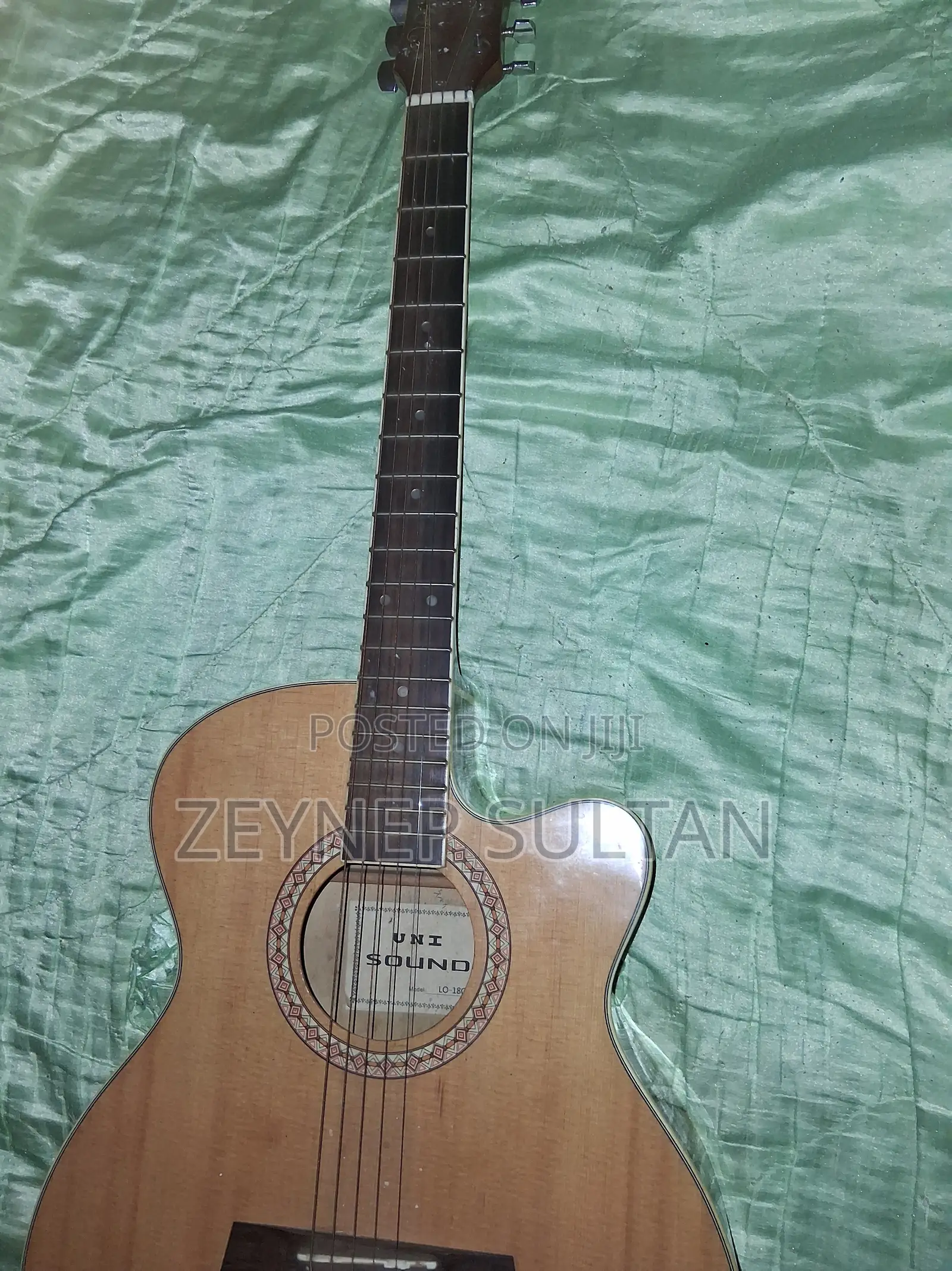 Acustic Guitar for Sell