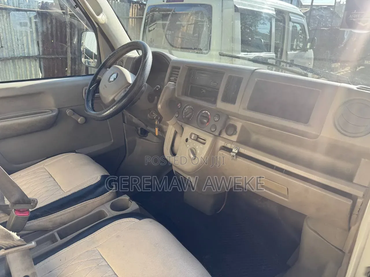 Suzuki Every Wagon 2012 White