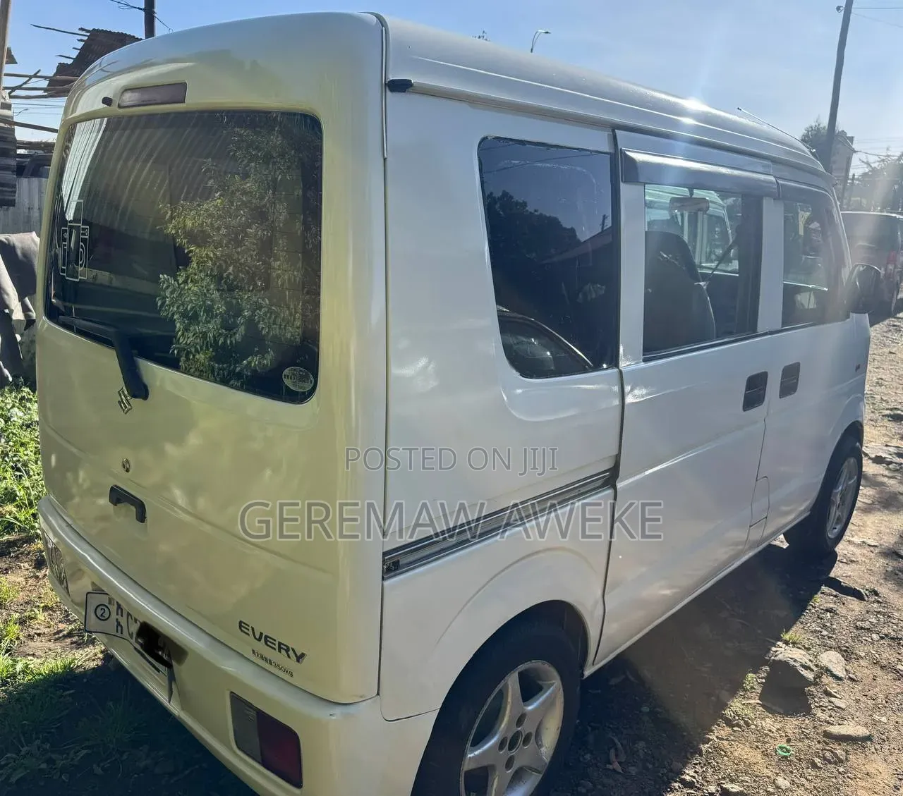 Suzuki Every Wagon 2012 White