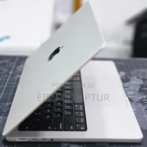 New Laptop Apple MacBook Pro 2024 M4 24GB Apple M4 SSD 512GB