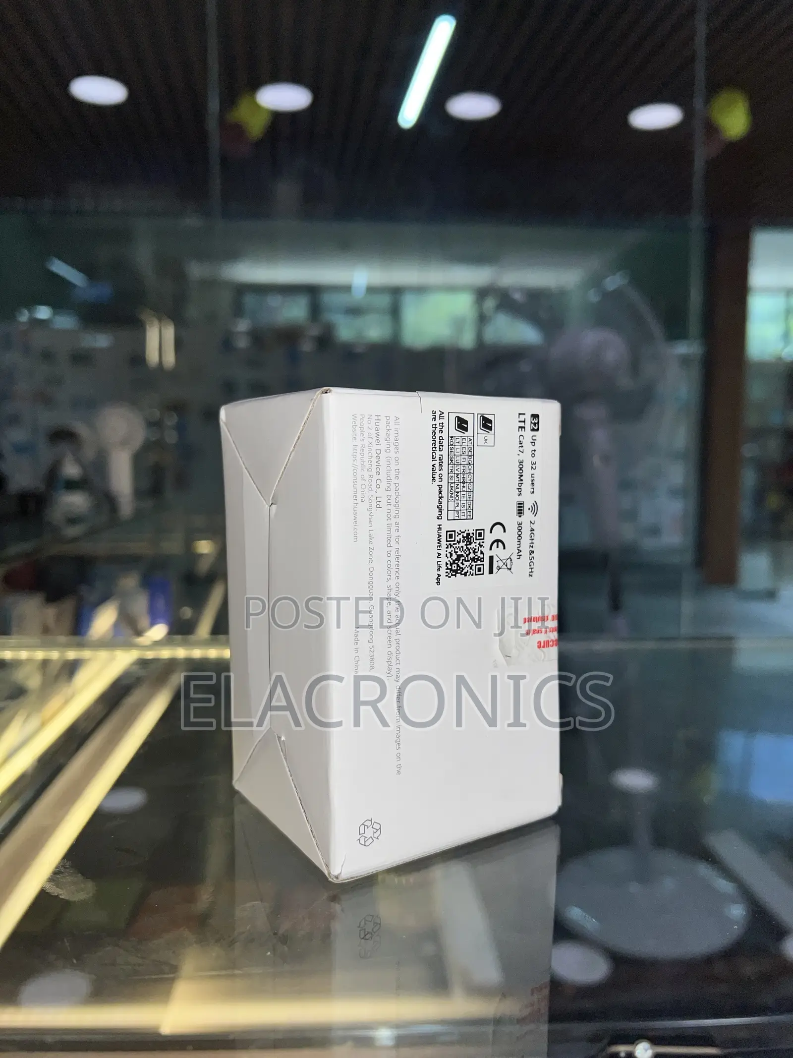 Huawei Cat 7 Wifi Router and Modem