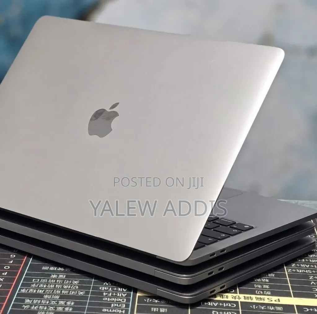 New Laptop Apple MacBook Pro 2020 M1 8GB Apple M1 SSD 512GB