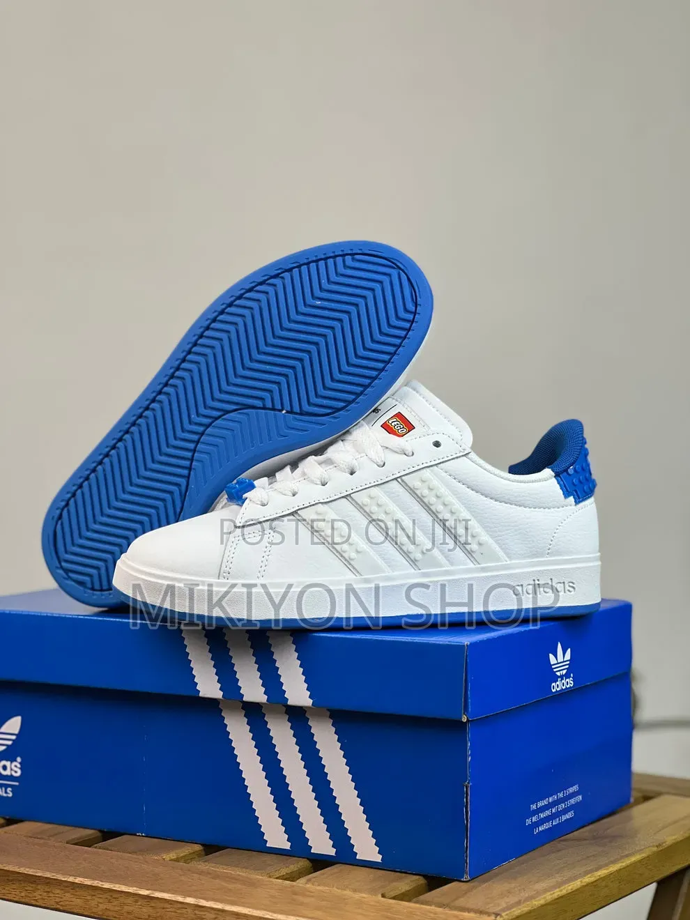 Adidas Lago የሴት ቁጥ ጫዎች