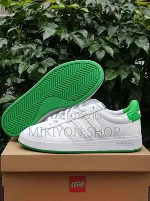 Adidas Lago የሴት ቁጥ ጫዎች