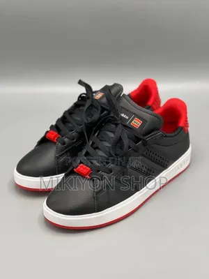 Adidas Lago የሴት ቁጥ ጫዎች