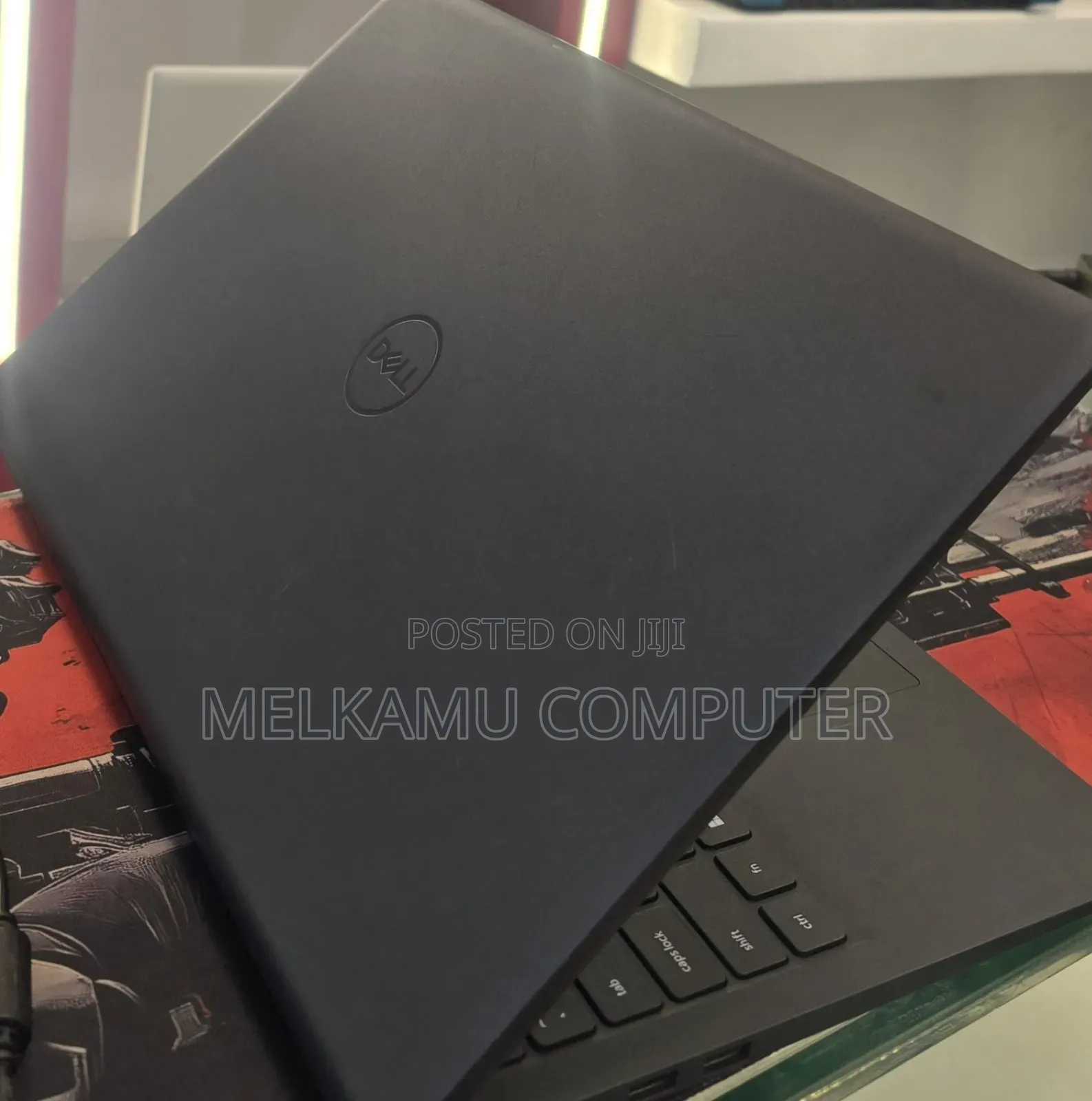 New Laptop Dell Inspiron 15 3520 8GB Intel Core i5 SSD 512GB