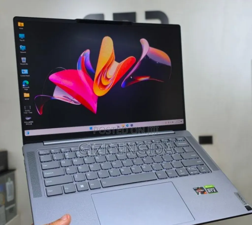 New Laptop Lenovo Yoga 710 16GB AMD Ryzen 7 SSD 512GB