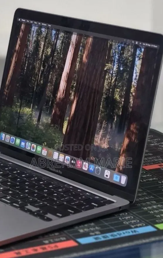 New Laptop Apple MacBook Pro 2021 M1 32GB Apple M1 Pro SSD 1T