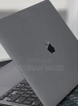 New Laptop Apple MacBook Pro 2021 M1 32GB Apple M1 Pro SSD 1T
