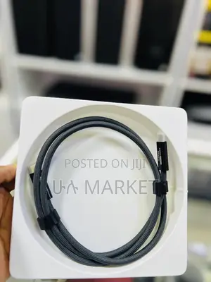 Thunderbolt 4 Cable