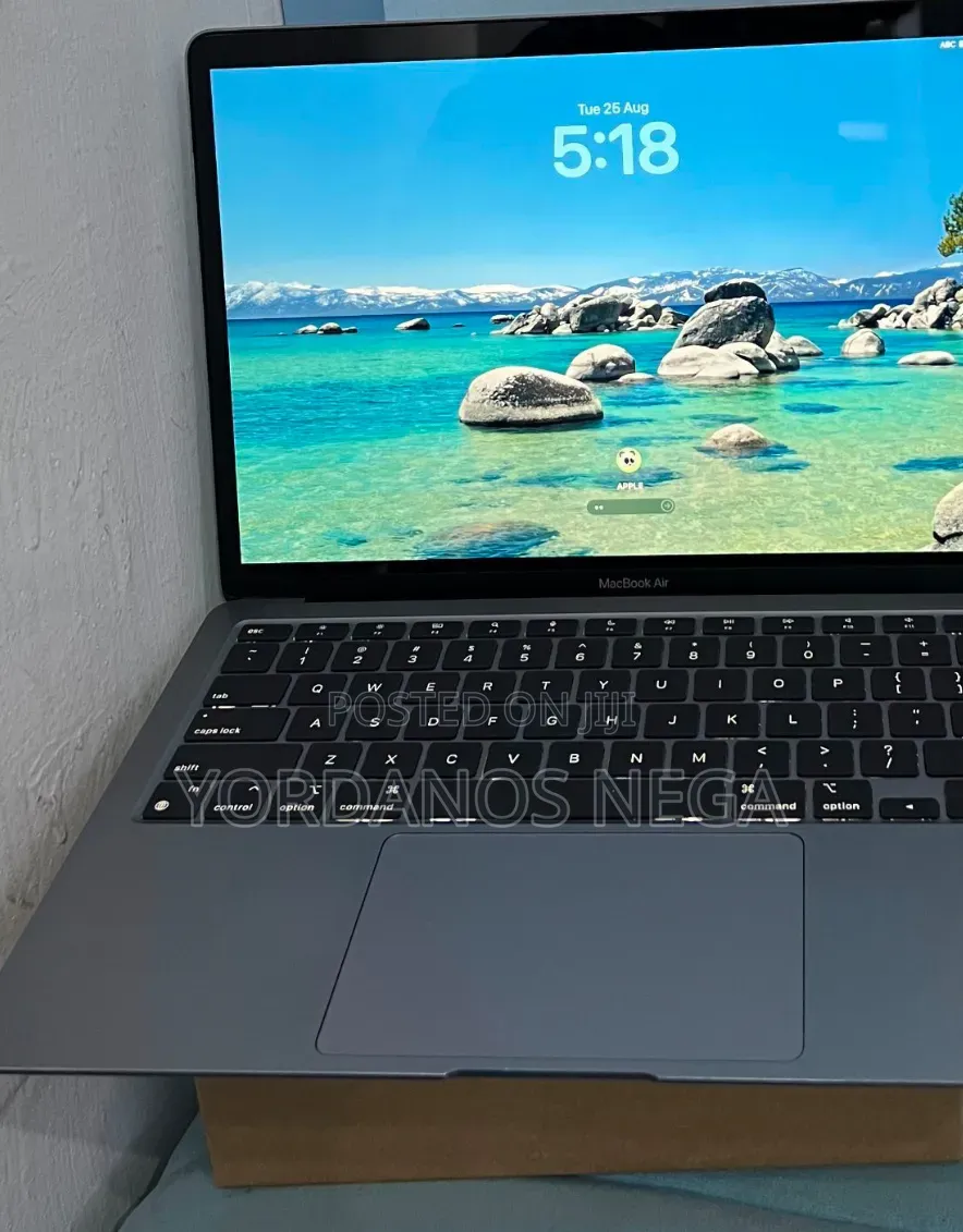 New Laptop Apple MacBook Air 2020 M1 8GB Apple M1 SSD 256GB