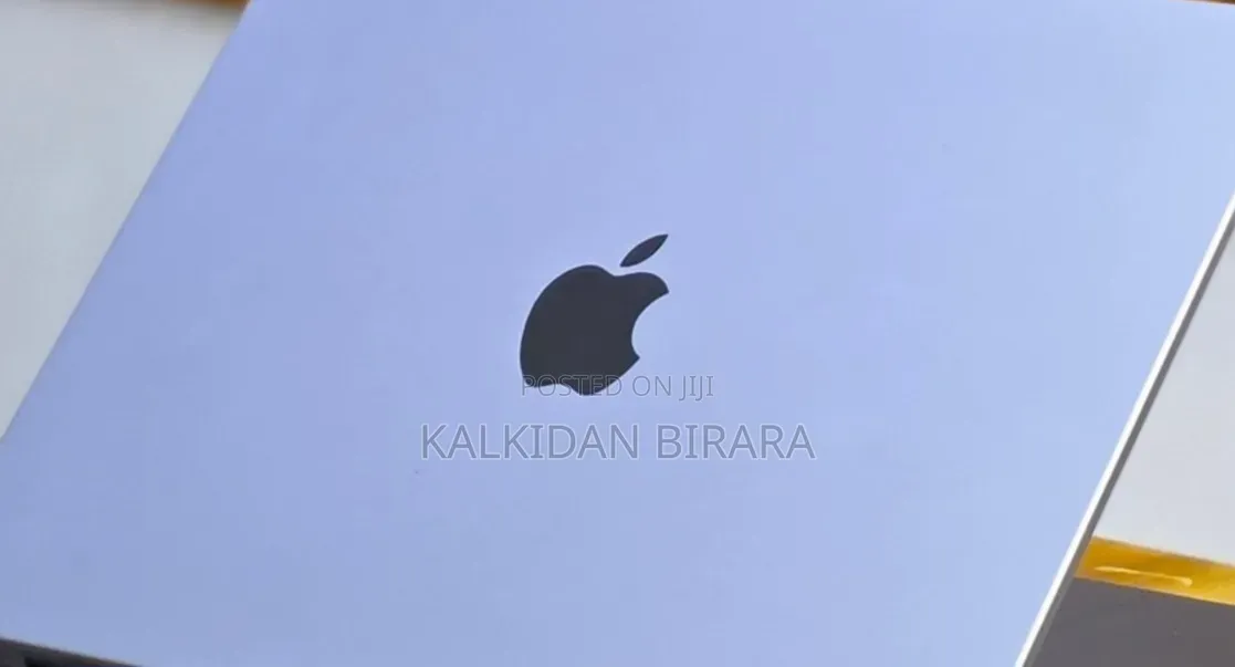 New Laptop Apple MacBook Pro 2021 M1 32GB Apple M1 Pro SSD 512GB