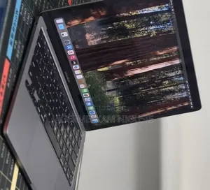 New Laptop Apple MacBook Pro 2020 M1 16GB AMD Ryzen 7 SSD 512GB
