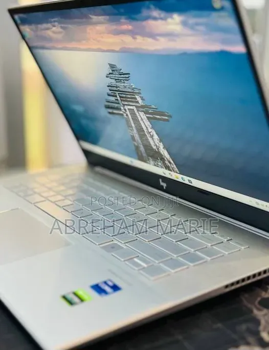 New Laptop HP Envy 15 16GB Intel Core i7 SSD 512GB