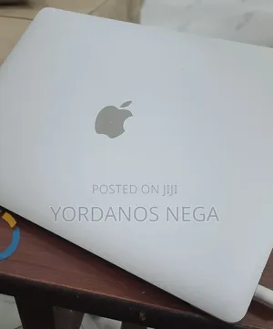 New Laptop Apple MacBook Pro 2020 M1 16GB Apple M1 Pro SSD 256GB