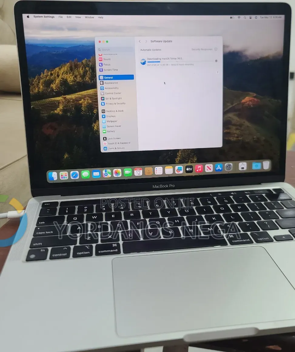New Laptop Apple MacBook Pro 2020 M1 16GB Apple M1 Pro SSD 256GB