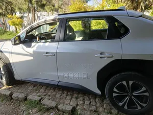 Toyota bZ4X 71.4 kWh FWD 2023 White