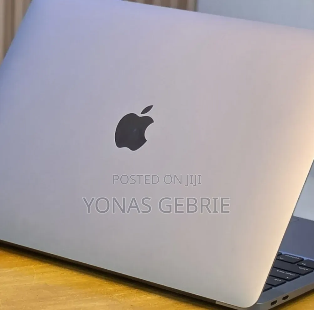New Laptop Apple MacBook 16GB Apple M1 SSD 512GB