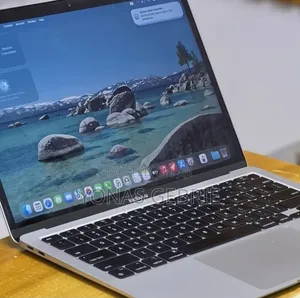 New Laptop Apple MacBook 8GB Apple M1 SSD 256GB