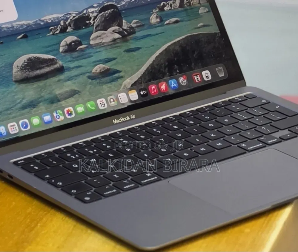 New Laptop Apple MacBook Air 2020 M1 16GB Apple M1 SSD 256GB