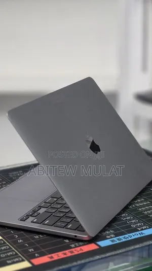 New Laptop Apple MacBook Pro 2021 M1 32GB Apple M1 Pro SSD 1T